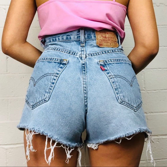 Levi's Pants - Vintage Levi’s 550 high waisted distressed shorts